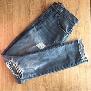 Madewell 9” high rise Distressed Skinny Step-hem